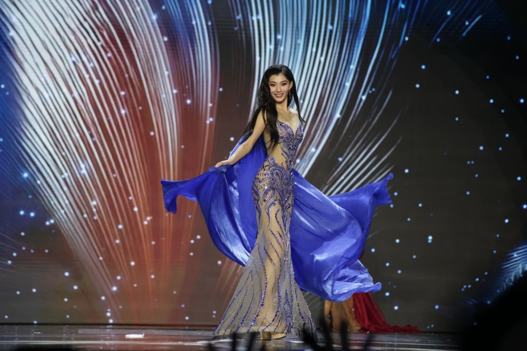 Thiết kế Việt tỏa sáng tại bán kết Miss Universe 2025 - Ảnh 1.