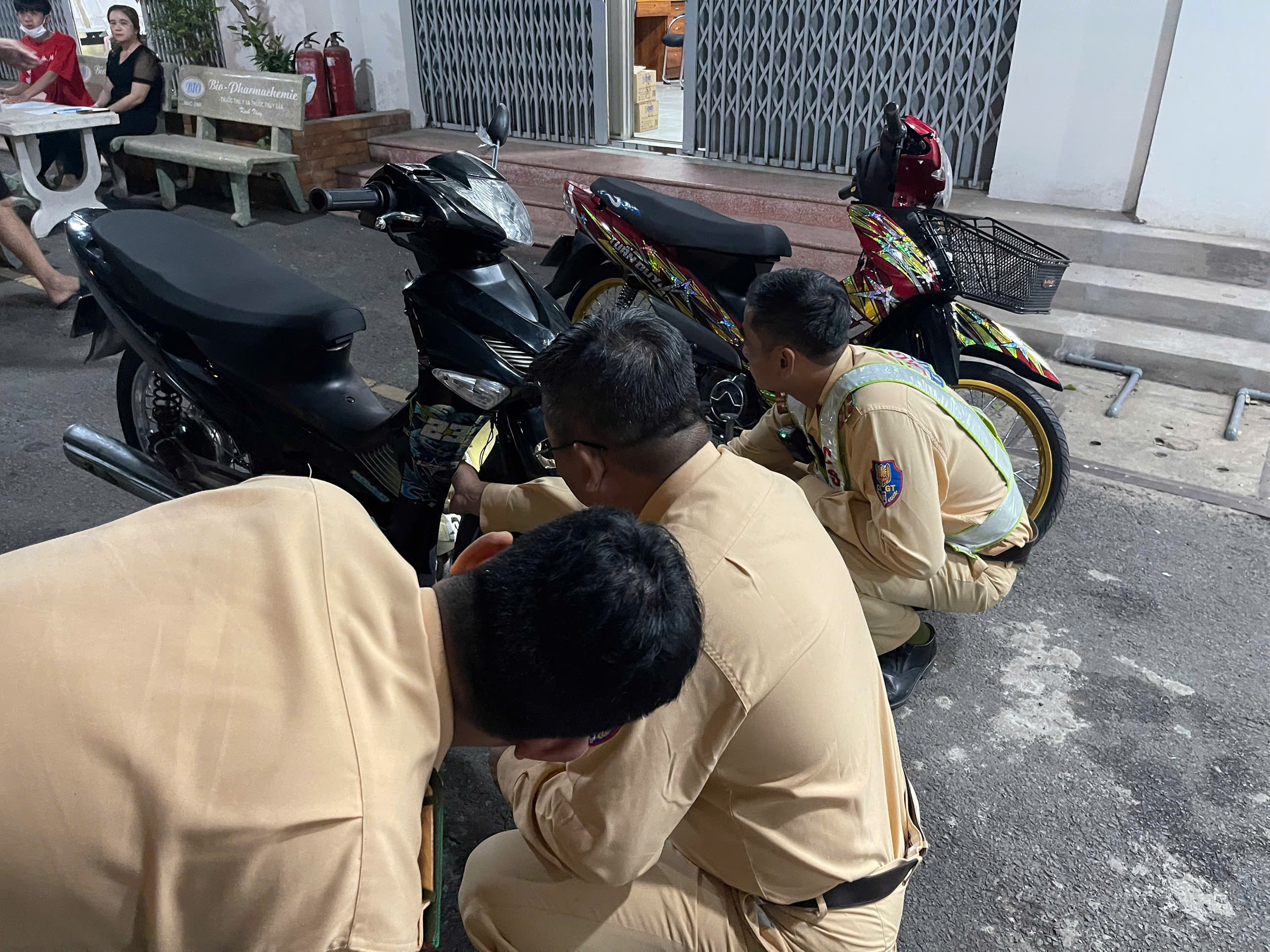 Thiếu niên khai lý do độ xe, che biển số để chạy trên đường ở TPHCM - Ảnh 4.