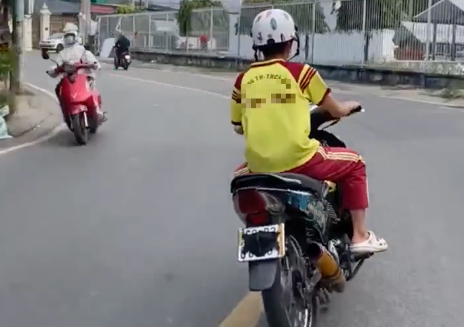 Thiếu niên khai lý do độ xe, che biển số để chạy trên đường ở TPHCM - Ảnh 2.