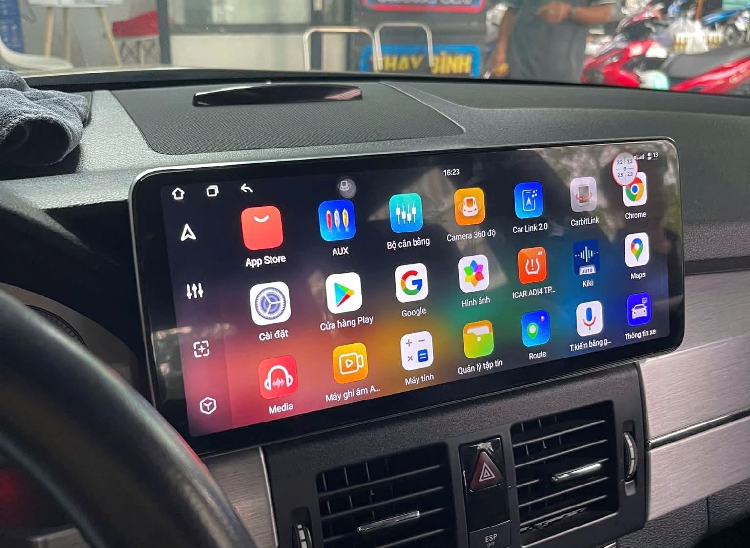 Thời của màn hình Android trên ô tô đang lụi tàn? - Ảnh 1.