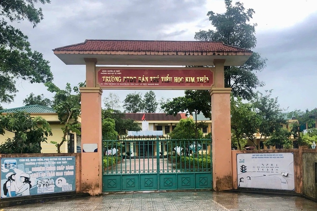 Thông tin mới vụ nữ phó hiệu trưởng 2 lần bị tạm đình chỉ công tác - 1