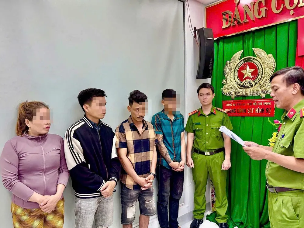 Thủ đoạn của nhóm công nhân trộm 4 cuộn dây điện trị giá hơn nửa tỉ ở TP.HCM