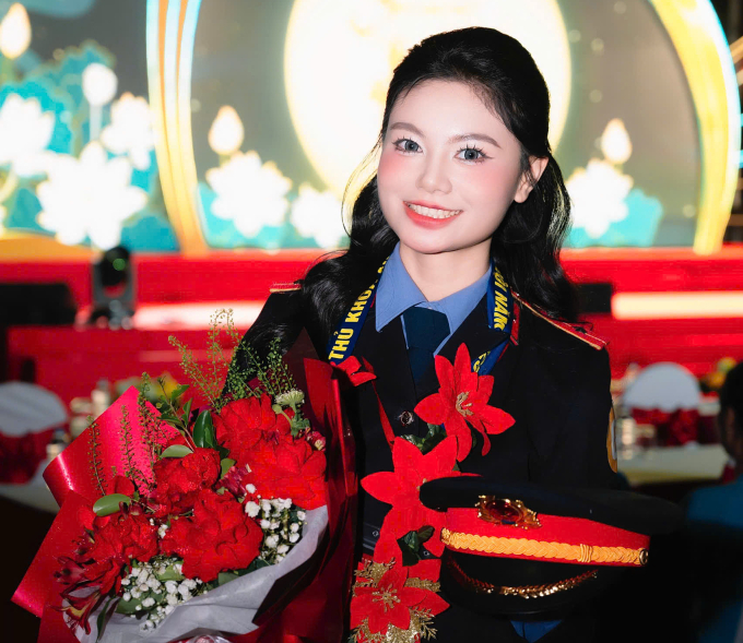 Gia Khanh trong lễ tuyên dương thủ khoa, ngày 14/11. Ảnh: Nhân vật cung cấp