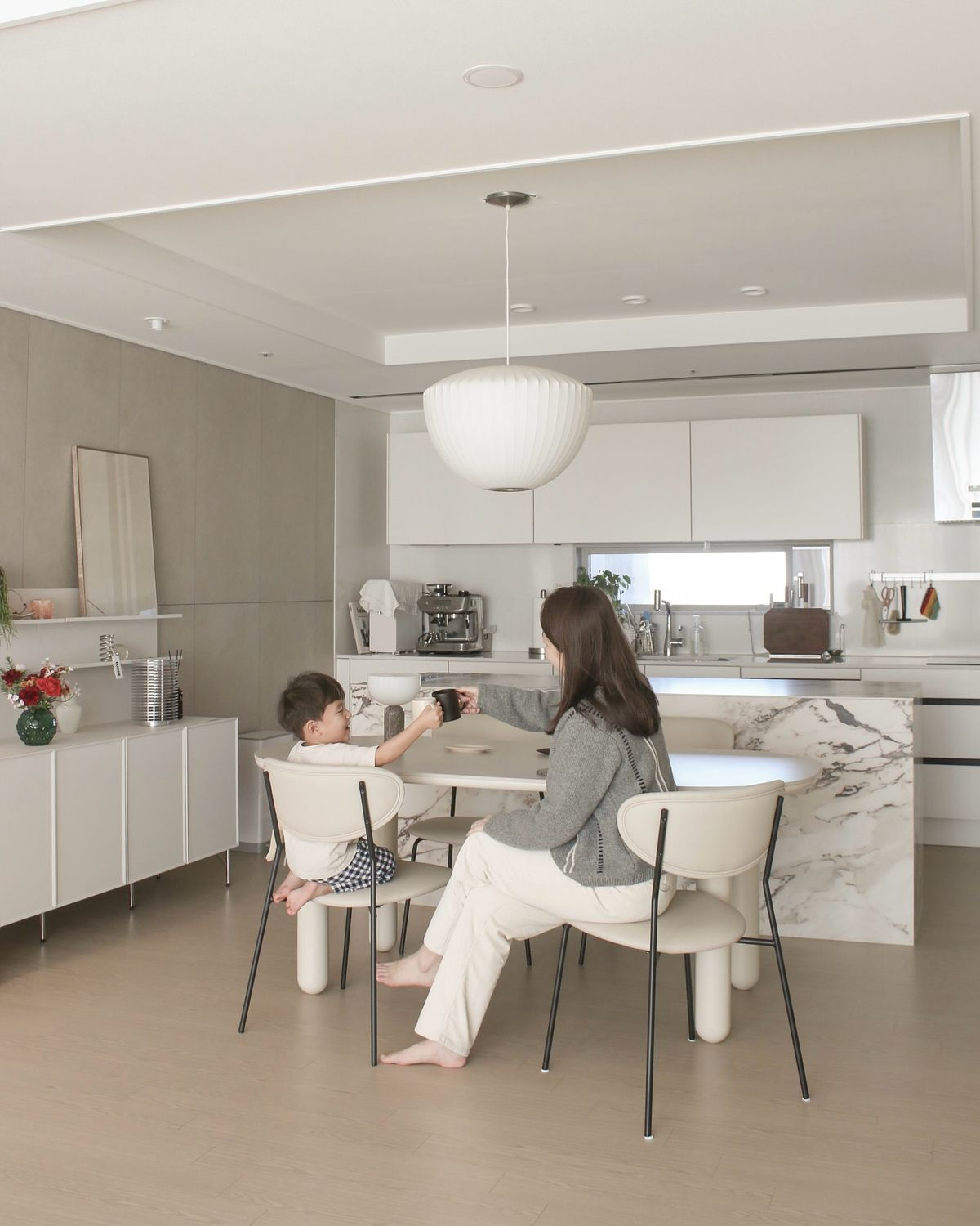 Gia đình 4 người sống ở Vinhomes Central Park: Thu nhập 70 triệu, tháng nào cũng Gia đình 4 người sống ở Vinhomes Central Park: Thu nhập 70 triệu, tháng nào cũng