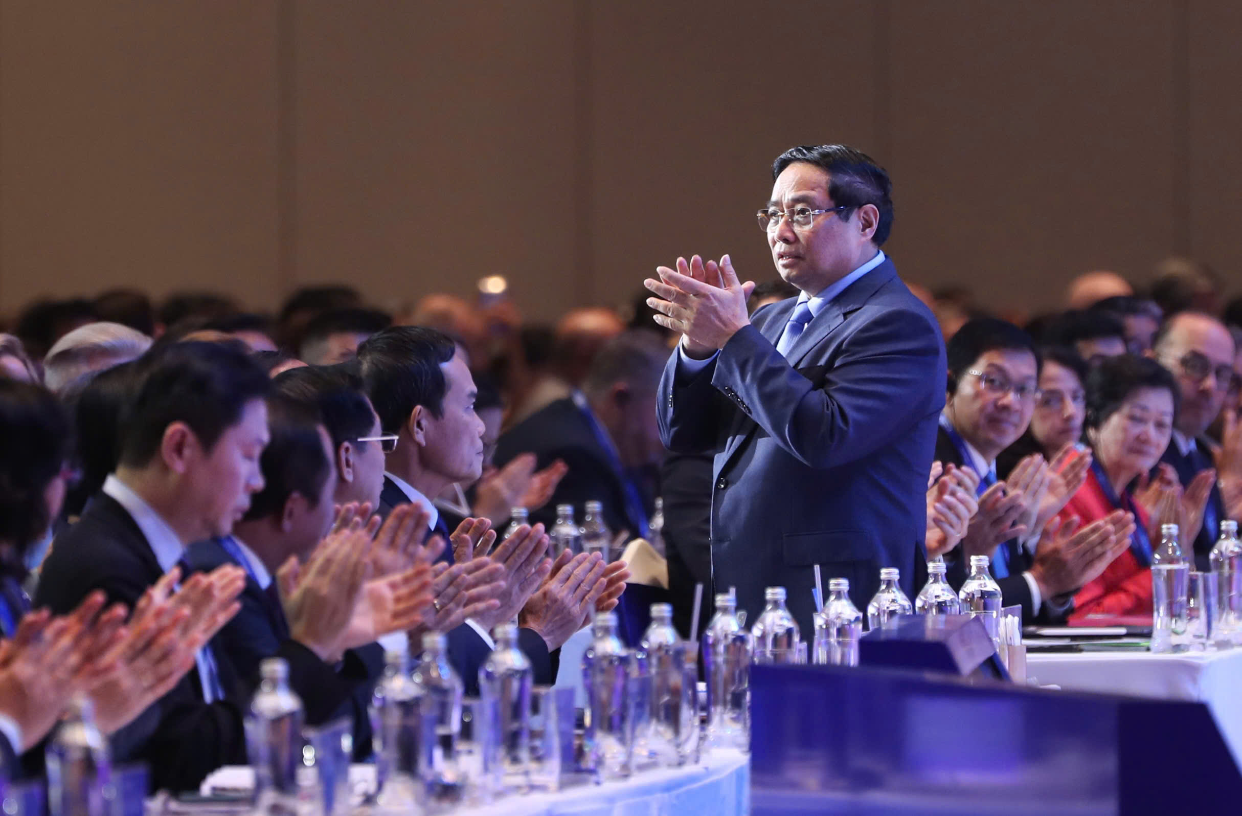 Thủ tướng Phạm Minh Chính tham dự Diễn đàn Kinh tế mùa thu 2025 tại TP HCM - Ảnh 2.