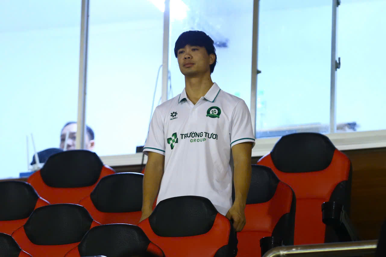 Thực hư chuyện Công Phượng vướng mắc với HLV? - Ảnh 1.