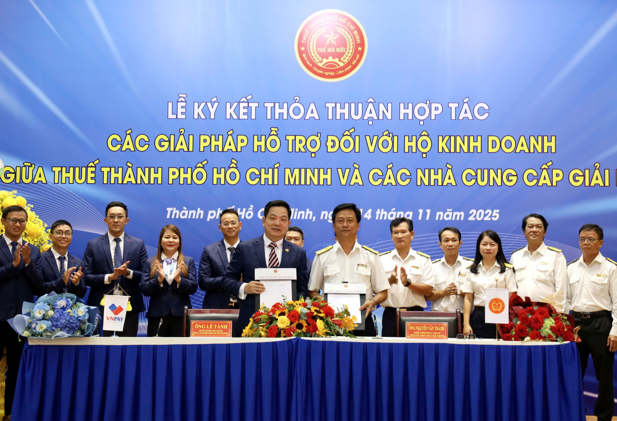 Thuế TP.HCM bắt tay với doanh nghiệp công nghệ, ngân hàng chuyển đổi hộ kinh doanh - Ảnh 1.