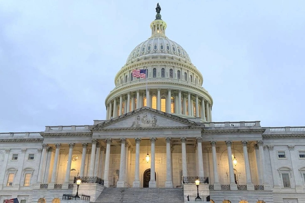 Thượng viện Mỹ đạt bước tiến lớn để có thể mở cửa lại chính phủ - 1