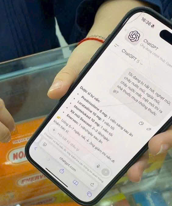 Tin tức sáng 6-11: Mạng xã hội khiến người trẻ căng thẳng; Sắp ngừng vai trò hội đồng trường - Ảnh 1.