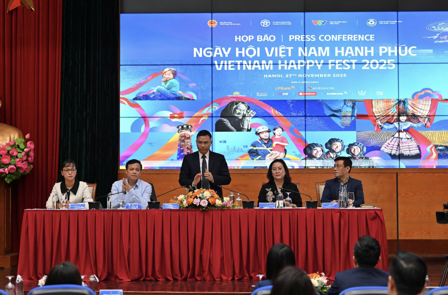 Tổ chức lễ cưới tập thể cho 80 cặp đôi trong ngày hội Việt Nam hạnh phúc- Ảnh 1.