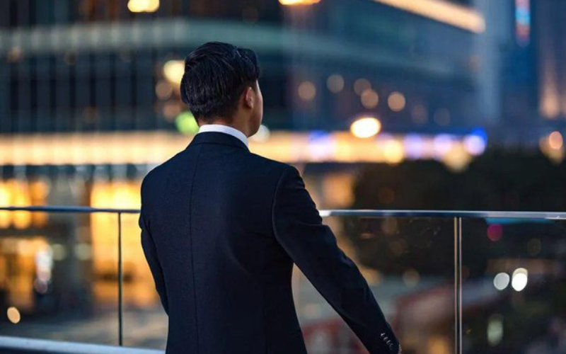 Bị sa thải ở tuổi 48, người đàn ông cay đắng thừa nhận: “Tôi đã mất tất cả”- Ảnh 2.