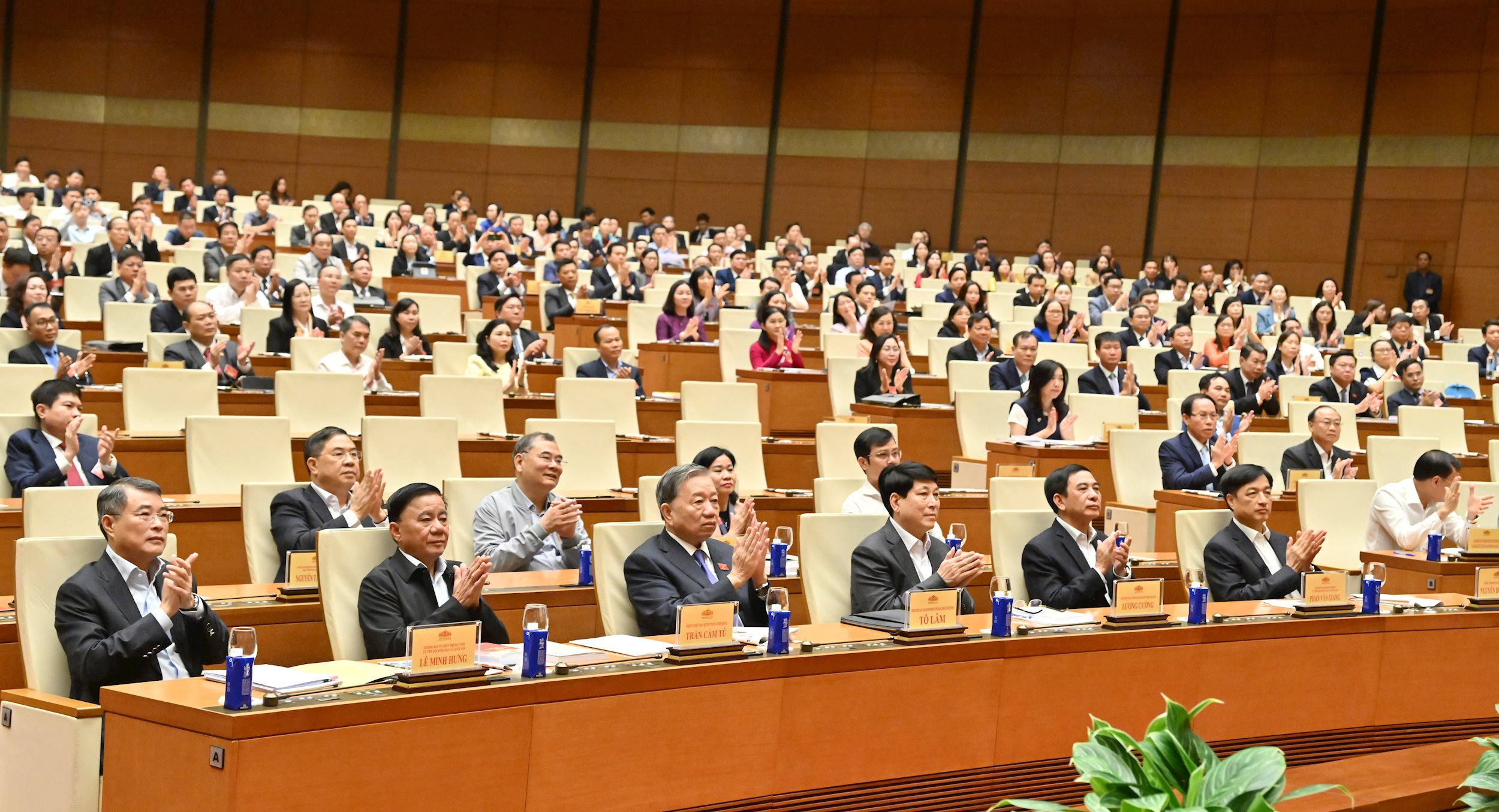 Tổng Bí thư Tô Lâm chỉ đạo Hội nghị bầu cử Quốc hội khóa XVI và HĐND các cấp - Ảnh 1.