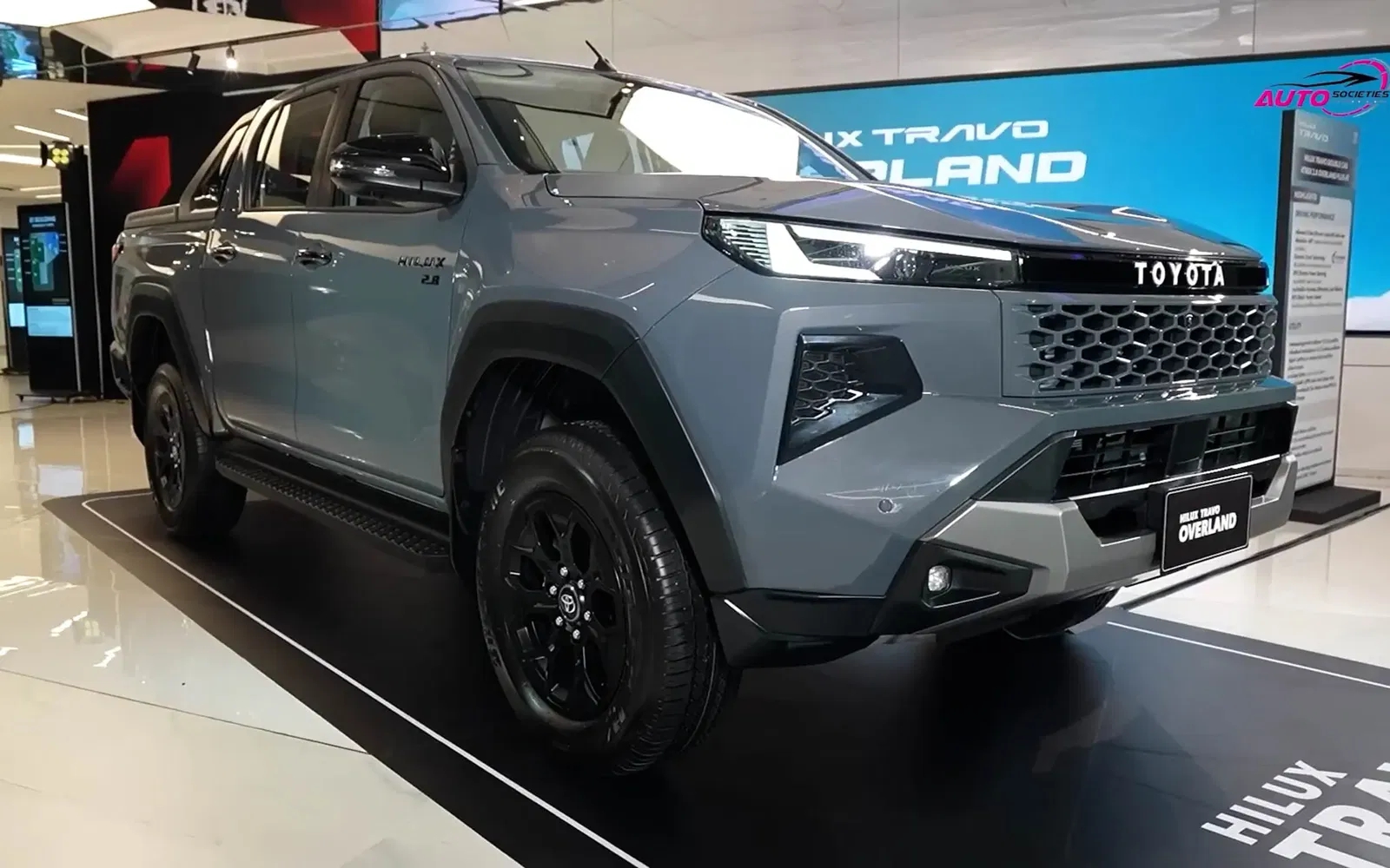 Toyota Hilux - Ảnh 1.