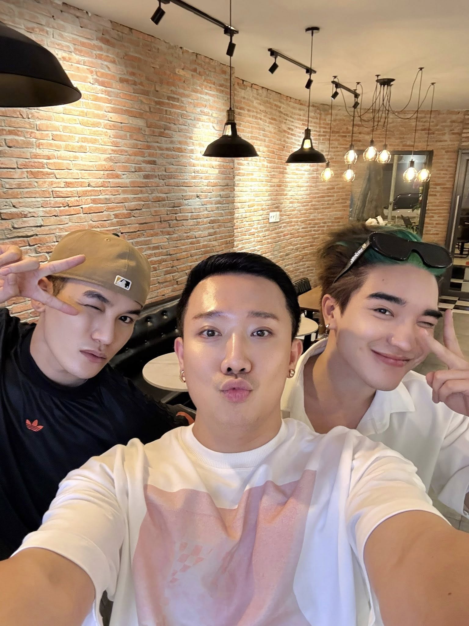 Trấn Thành từng tấm tắc khen quán cà phê của mẹ OgeNus, mức giá gây bất ngờ nhưng hương vị thực tế ra sao?- Ảnh 4.