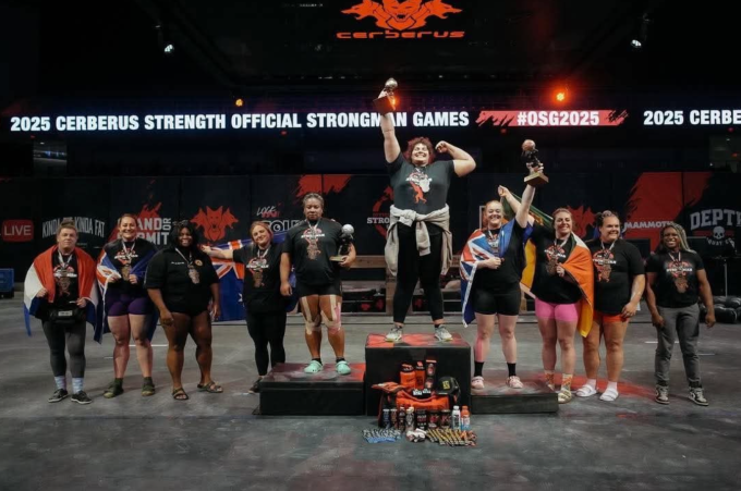 Jammie Booker nâng cao danh hiệu tại giải Worlds Strongest Woman 2025. Ảnh: Official Strongman Games
