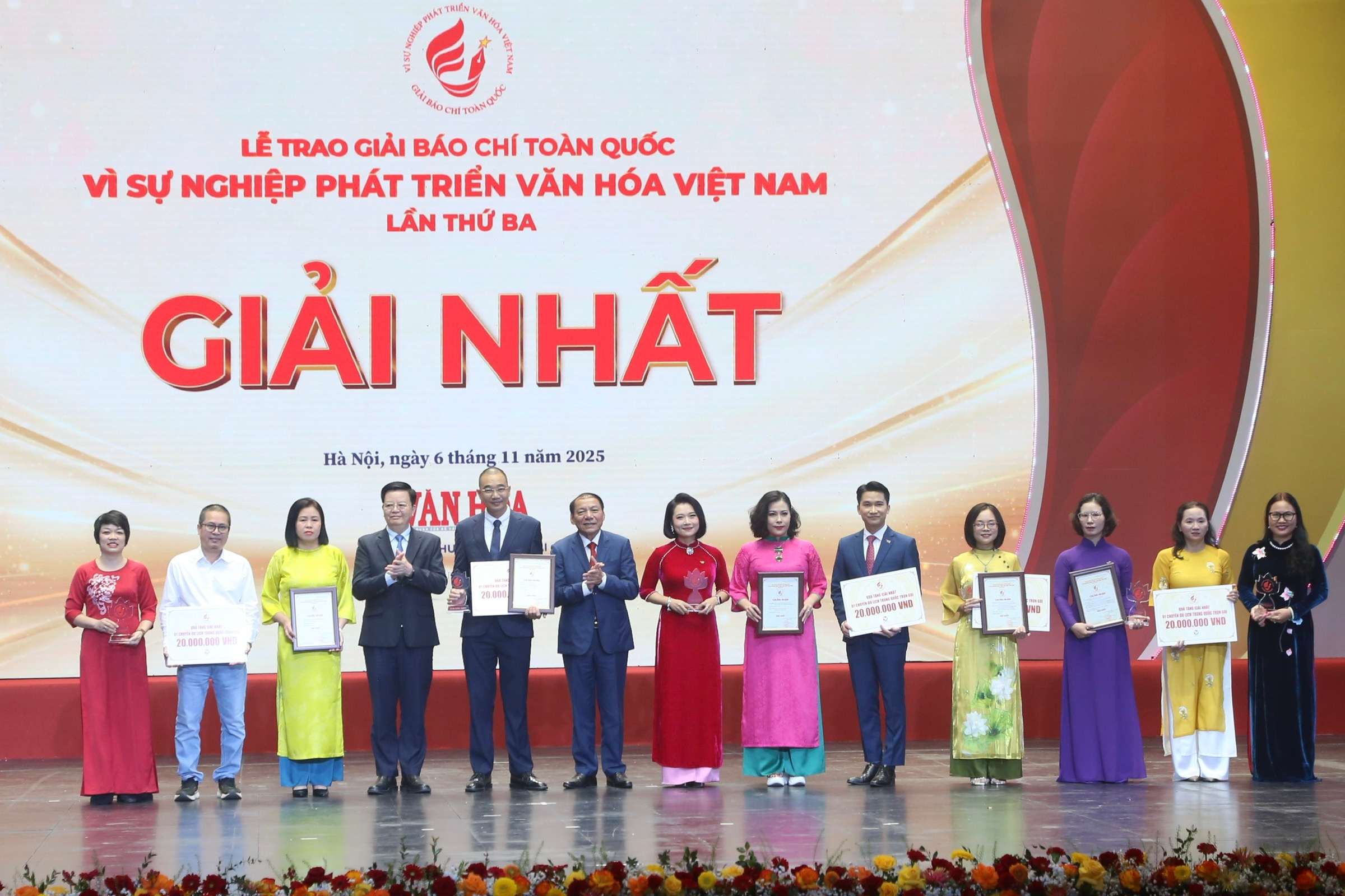 Trao giải Báo chí toàn quốc 'Vì sự nghiệp phát triển văn hóa Việt Nam'- Ảnh 1.