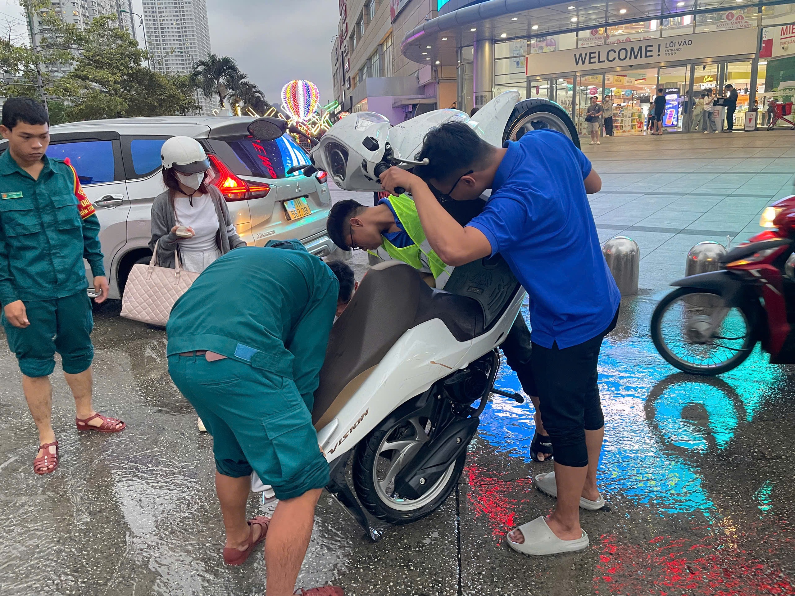 triều cường - Ảnh 1.