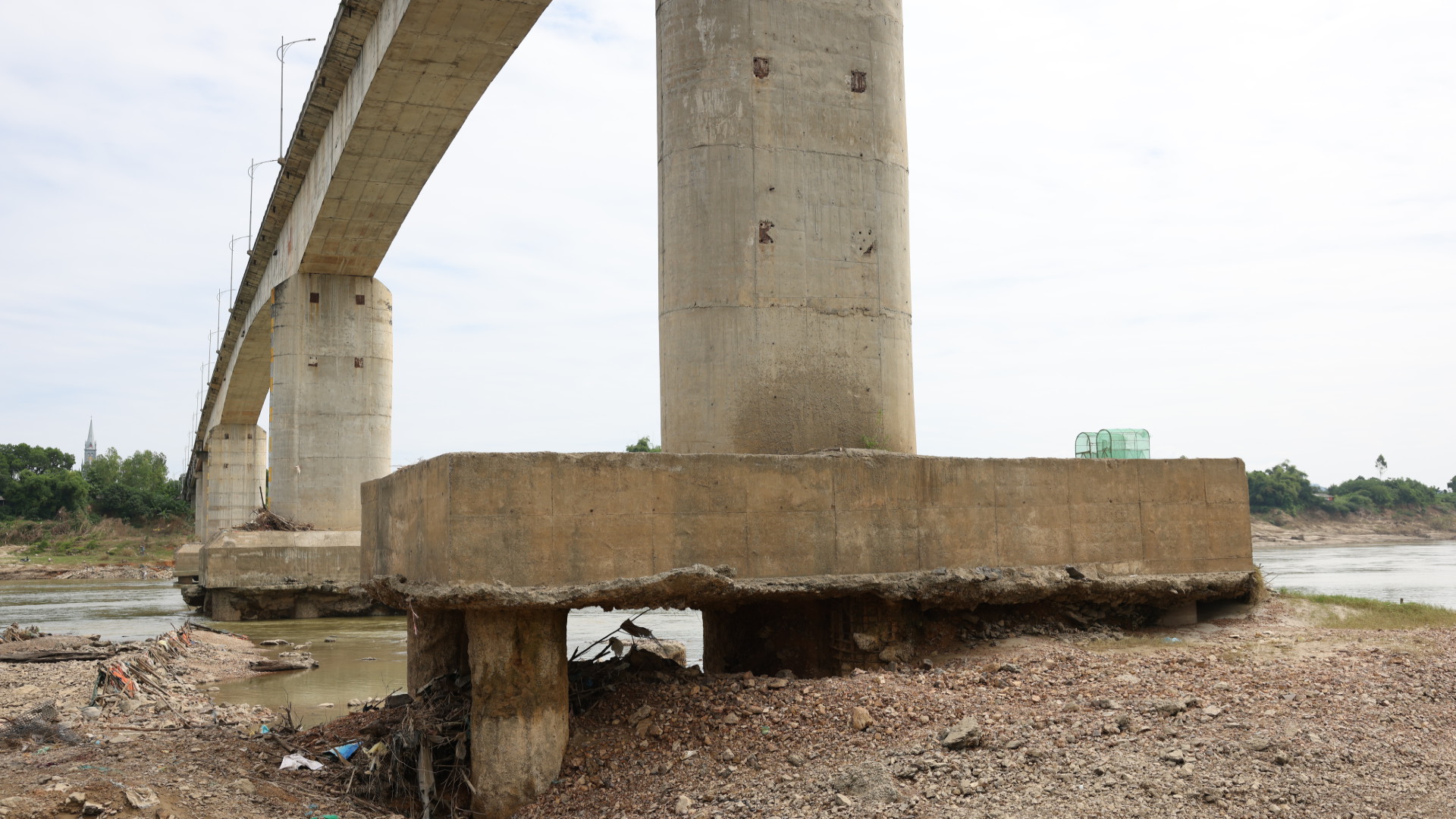 cầu sông Lô - Ảnh 1.