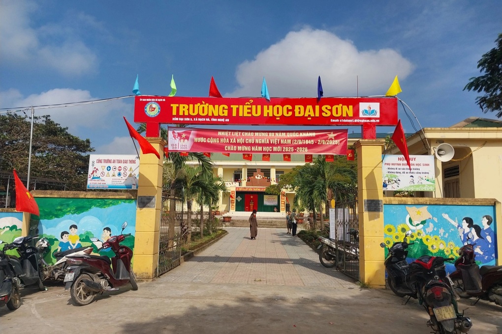 Trường học ở Nghệ An thiếu cả quản lý, kế toán, văn thư và giáo viên - 1