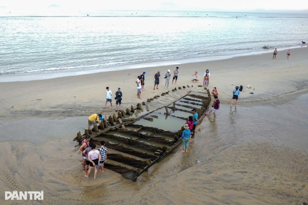 Truyền thông quốc tế nói gì về xác tàu cổ hàng thế kỷ nổi lên ở biển Hội An - 2