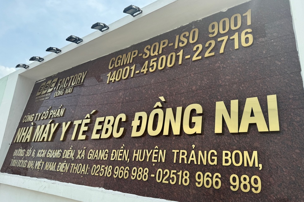 Từ lô mỹ phẩm giả bị tiêu hủy đến ngày vướng lao lý của chồng Đoàn Di Băng - 1