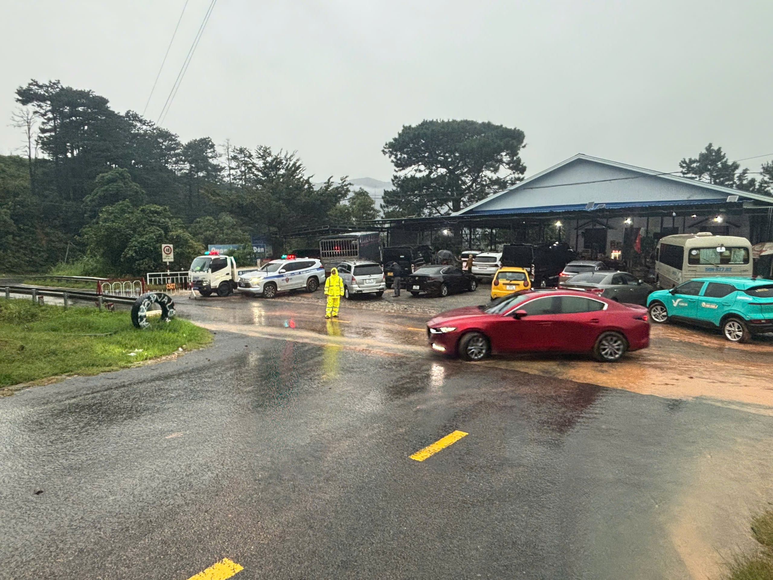 Từ Đà Lạt đi Nha Trang theo đường nào khi cấm đèo Prenn và đèo Khánh Lê- Ảnh 2.