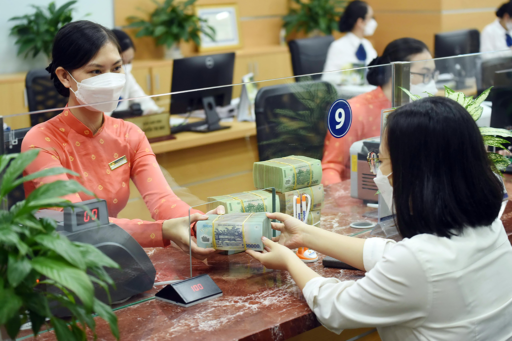 Tỷ giá, lãi suất đều 'căng'- Ảnh 1.