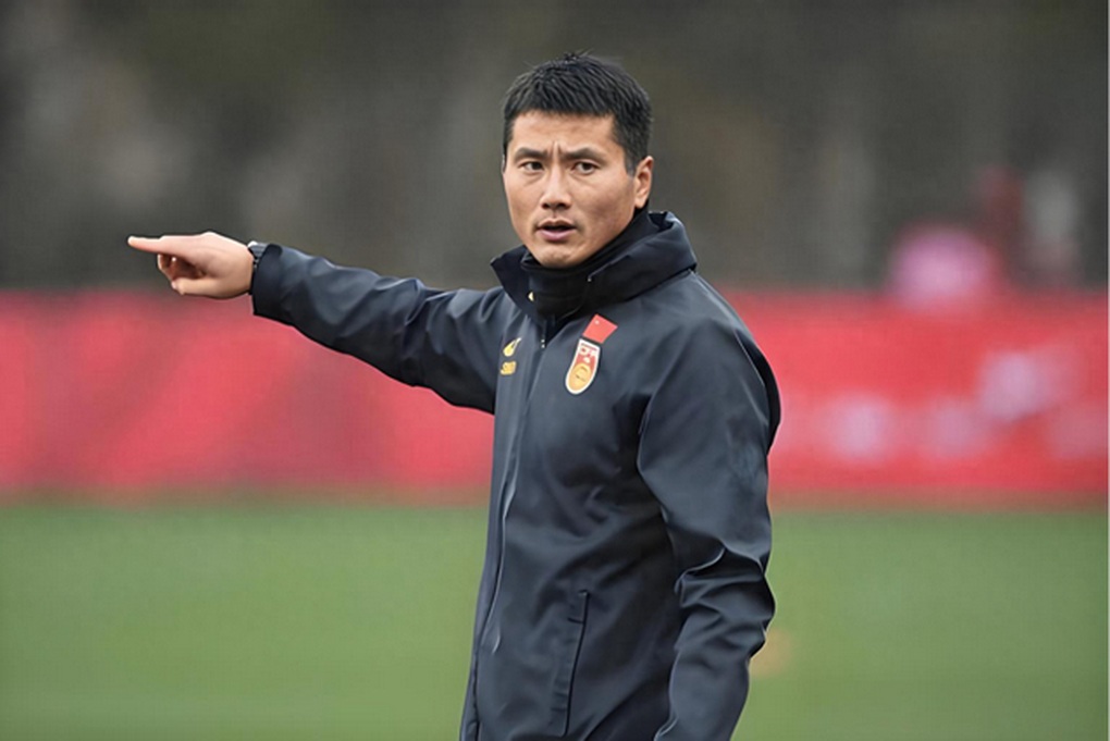 U22 Việt Nam gây địa chấn, HLV trưởng tuyển Trung Quốc bất ngờ bị liên lụy - 1