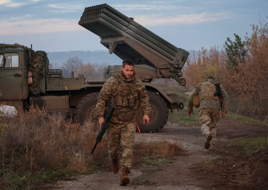 Báo Pháp: Ukraine sẵn sàng lập vùng phi quân sự ở Donbass - 1