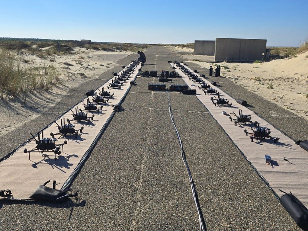 Ukraine sắp triển khai bãi mìn trên không độc nhất vô nhị - 1