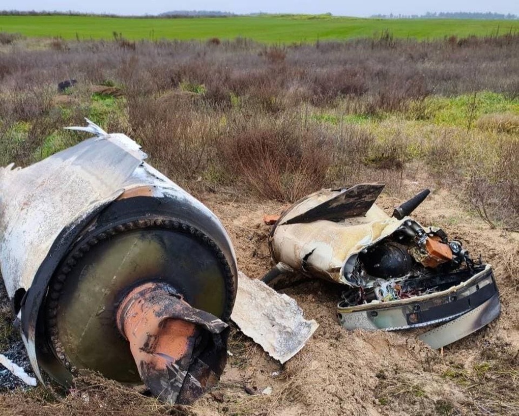 Ukraine tiết lộ cách đánh lừa tên lửa Kinzhal không thể cản phá của Nga - 1