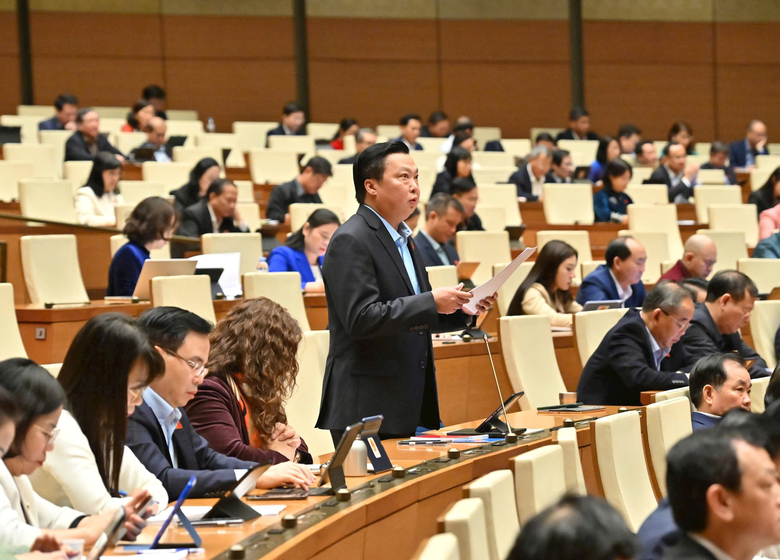 Ủng hộ thực hiện phụ cấp ưu đãi với nhà giáo - Ảnh 1.