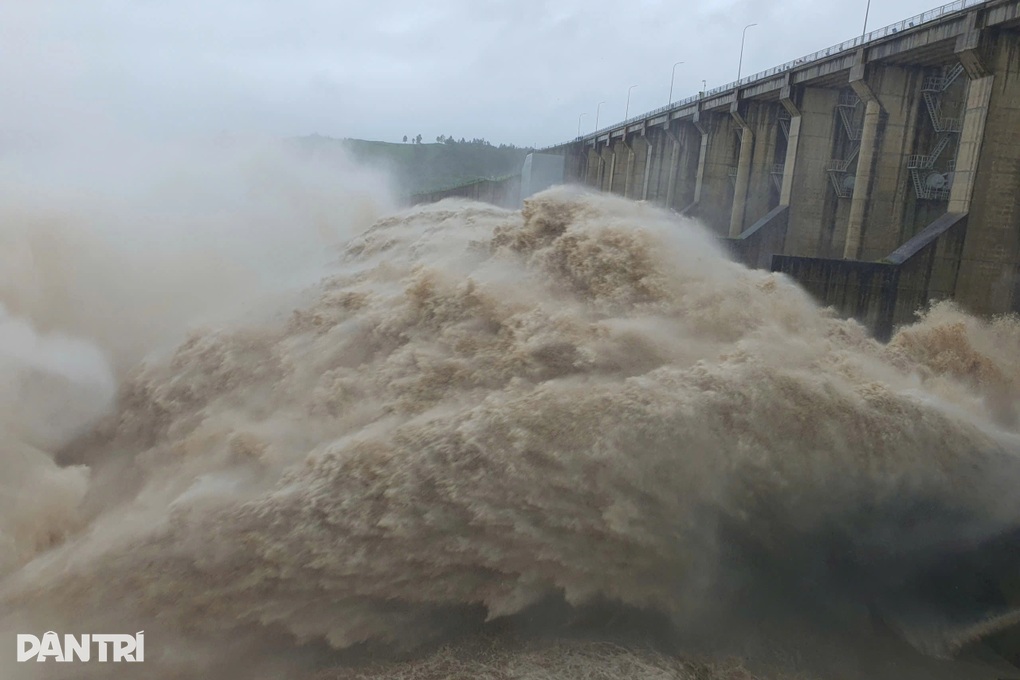 Ứng phó bão, Đắk Lắk yêu cầu thủy điện vận hành không gây lũ nhân tạo - 1