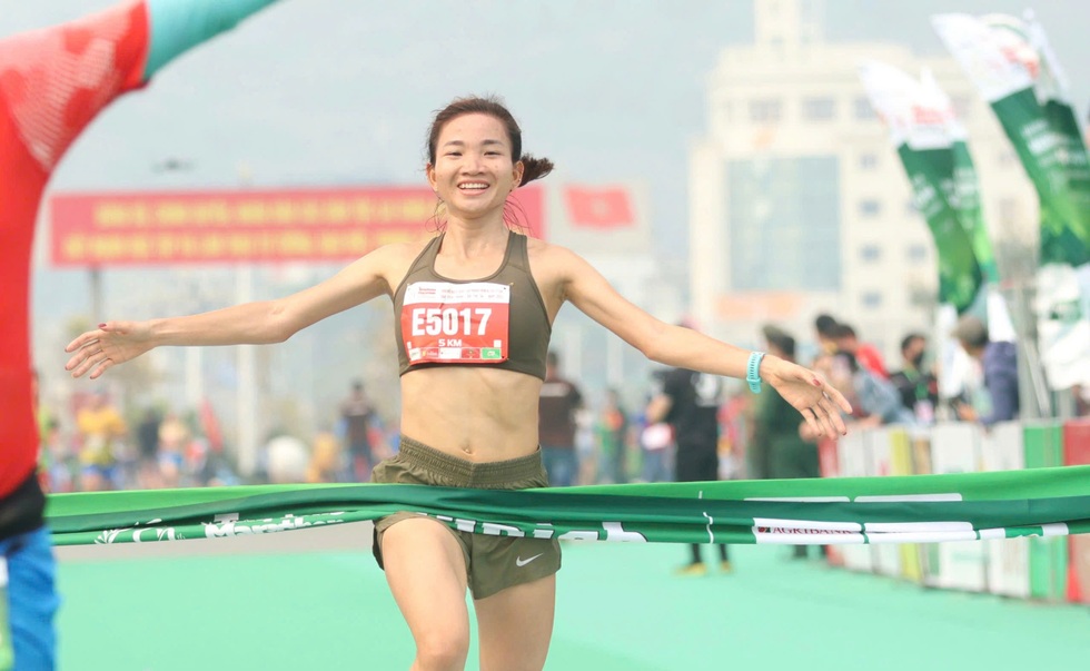 VĐV Nguyễn Thị Oanh quyết phá kỷ lục giành HCV tại SEA Games - 1