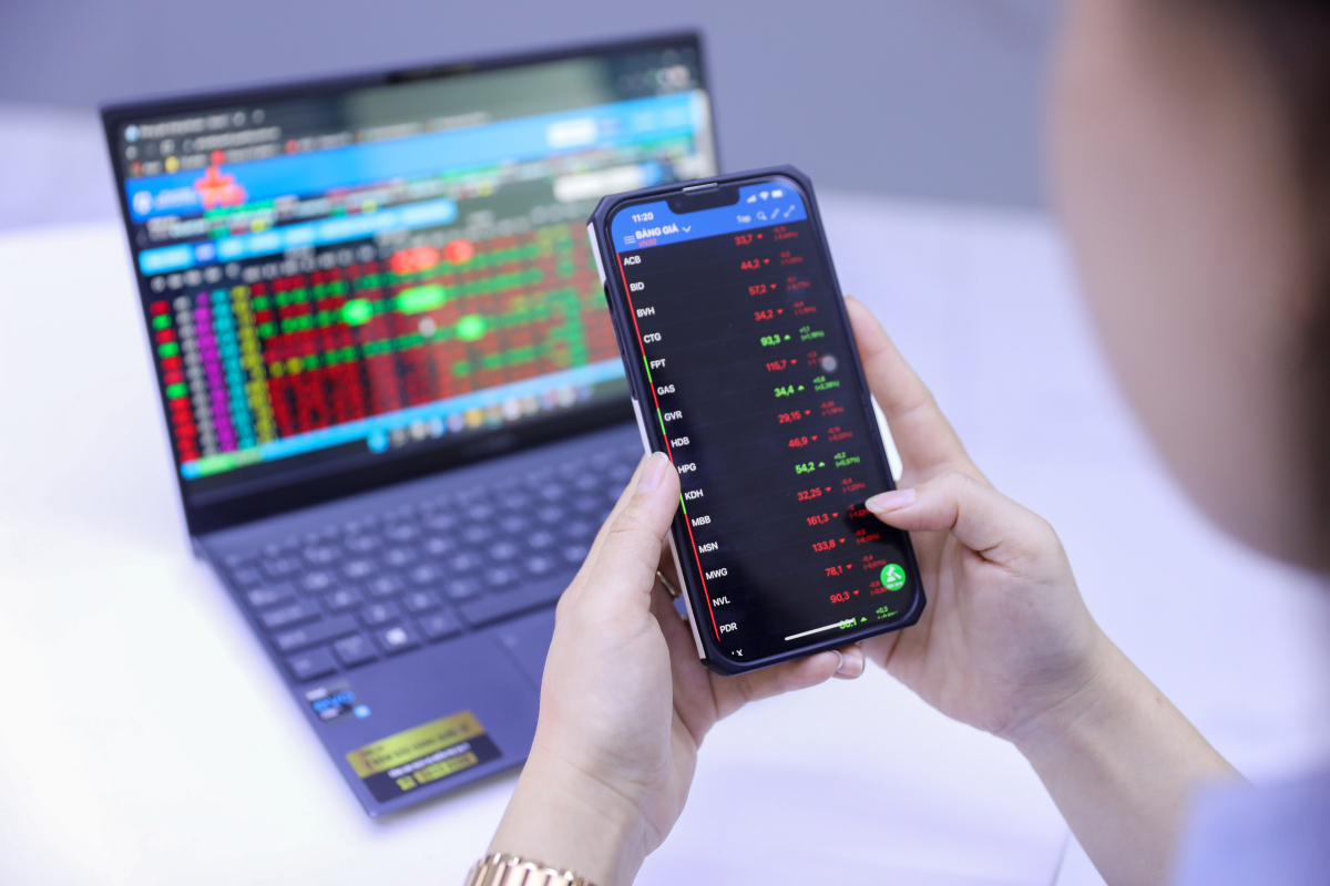 VN Index giam sau ba phien lien tiep