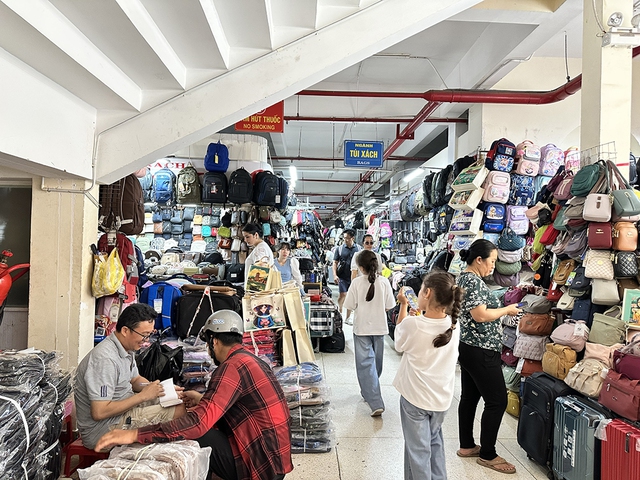 Vẫn băn khoăn về thuế hộ kinh doanh và ngưỡng doanh thu 200 triệu đồng / năm - Ảnh 1. Vẫn băn khoăn về thuế hộ kinh doanh và ngưỡng doanh thu 200 triệu đồng / năm - Ảnh 1.