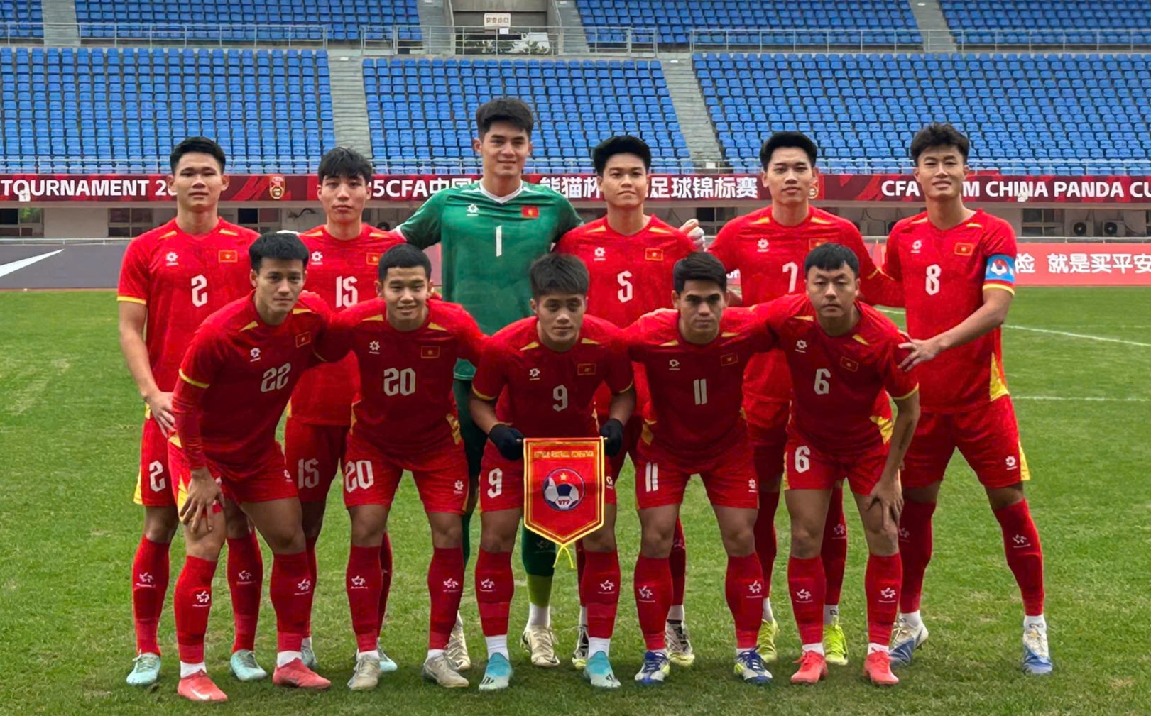 Nóng: Vĩ Hào khởi sắc, U.23 Việt Nam lo sốt vó vì Văn Trường nhập viện khẩn- Ảnh 1. Nóng: Vĩ Hào khởi sắc, U.23 Việt Nam lo sốt vó vì Văn Trường nhập viện khẩn- Ảnh 1.