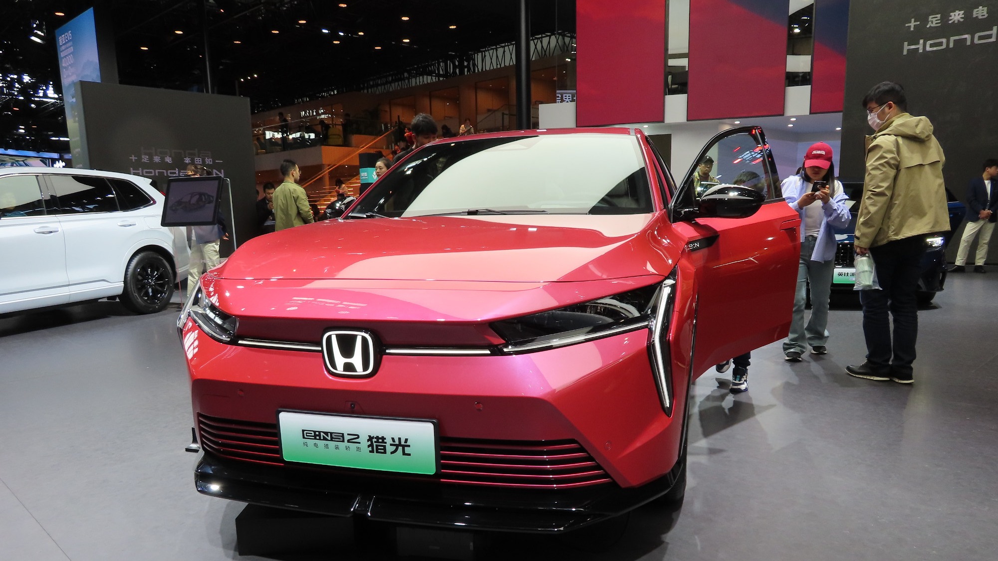 Vì sao nhiều người Trung Quốc vẫn mê xe Nhật bất chấp căng thẳng ngoại giao? - Ảnh 1.