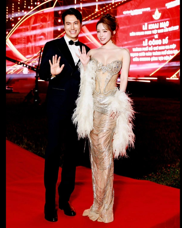 Việt Anh nói đúng 2 chữ khi được hỏi về chuyện cưới Quỳnh Nga- Ảnh 1. Việt Anh nói đúng 2 chữ khi được hỏi về chuyện cưới Quỳnh Nga- Ảnh 1.