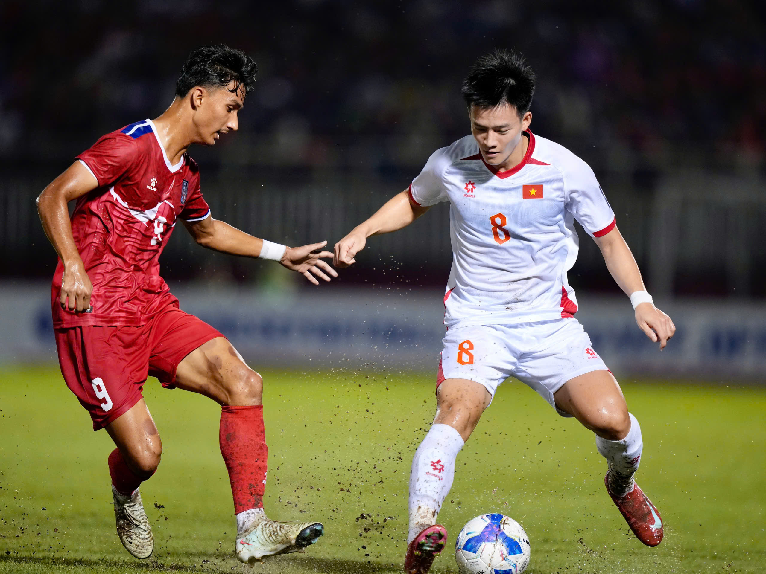 HLV Nepal bất ngờ nhận định: 'Việt Nam xứng đáng dự Asian Cup hơn Malaysia, hãy chờ án FIFA’'- Ảnh 2.