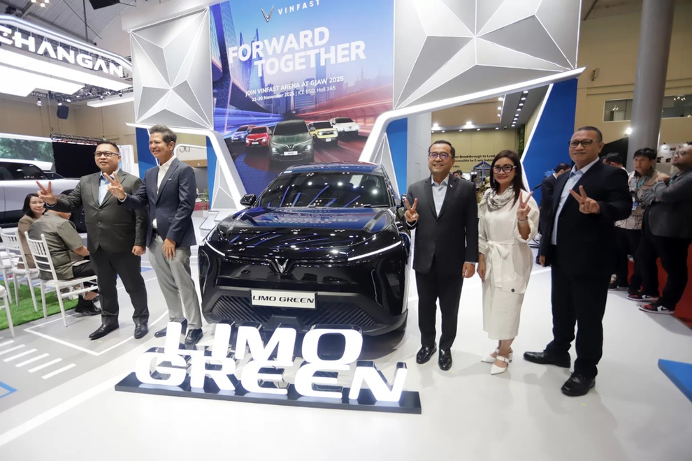 VinFast Limo Green “tất tay” ở Indonesia khi có giá tốt hơn Xpander, Veloz - 1