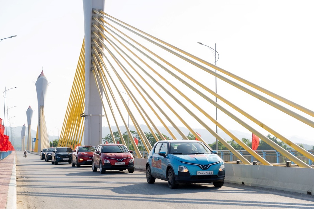 VinFast khẳng định vị thế với doanh số 20.000 xe trong tháng 10 - 1