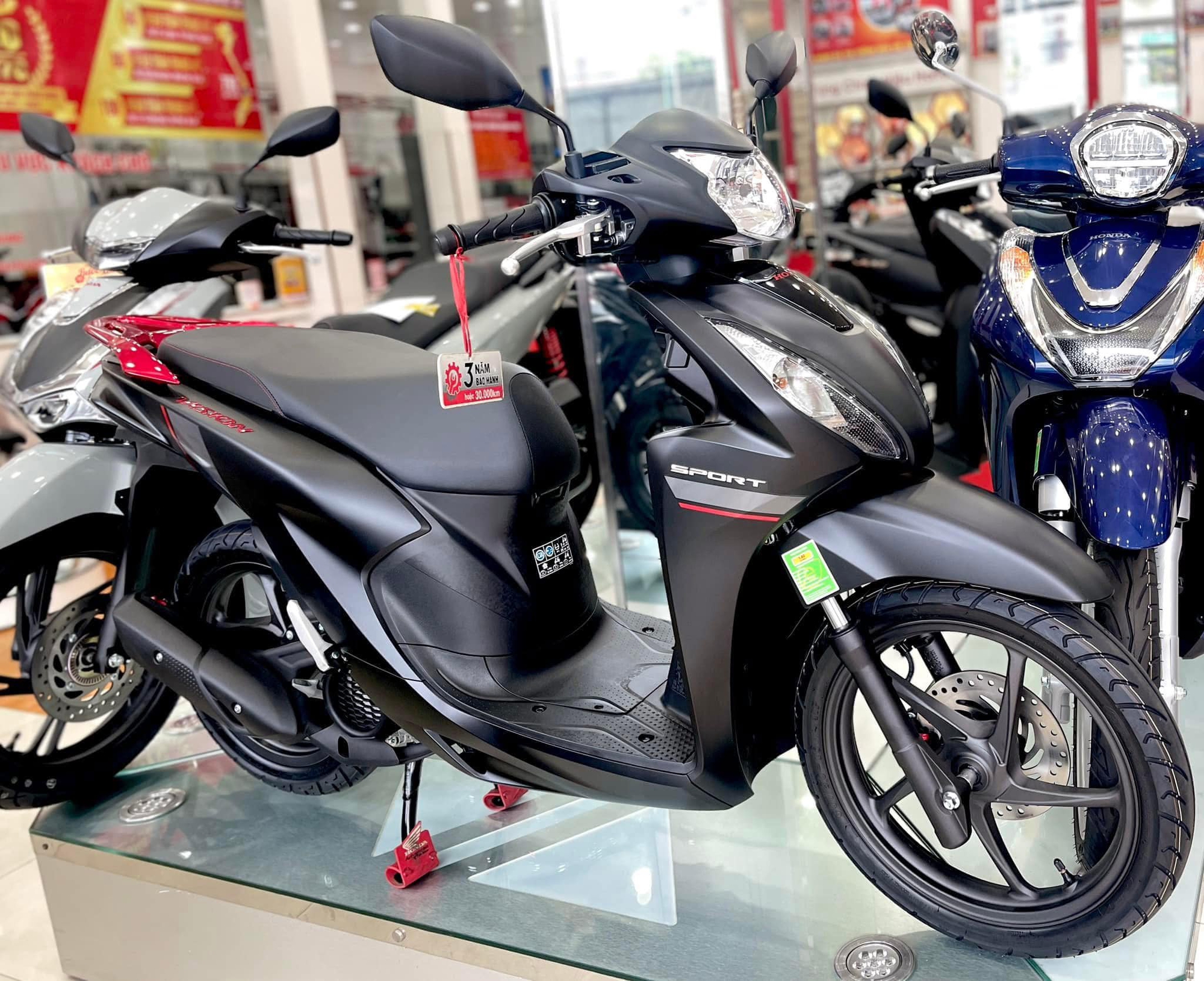 Bảng giá xe tay ga Honda tháng 10/2025: Vision tăng nhẹ, SH tiếp tục chênh cao- Ảnh 1.