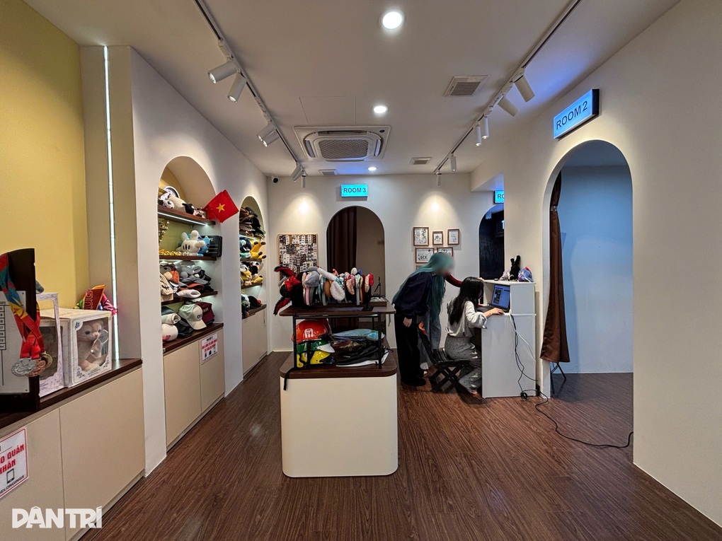 Vụ cô gái Hà Nội lộ clip nhạy cảm sau khi chụp ảnh: Cửa hàng đã gỡ camera - 1