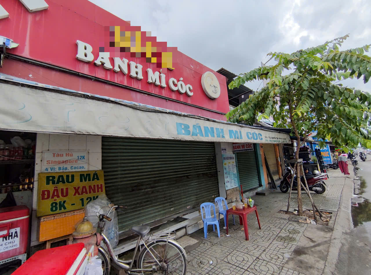 Vụ ngộ độc sau ăn bánh mì ở TP.HCM: 162 bệnh nhân, lập đoàn kiểm tra - Ảnh 1.