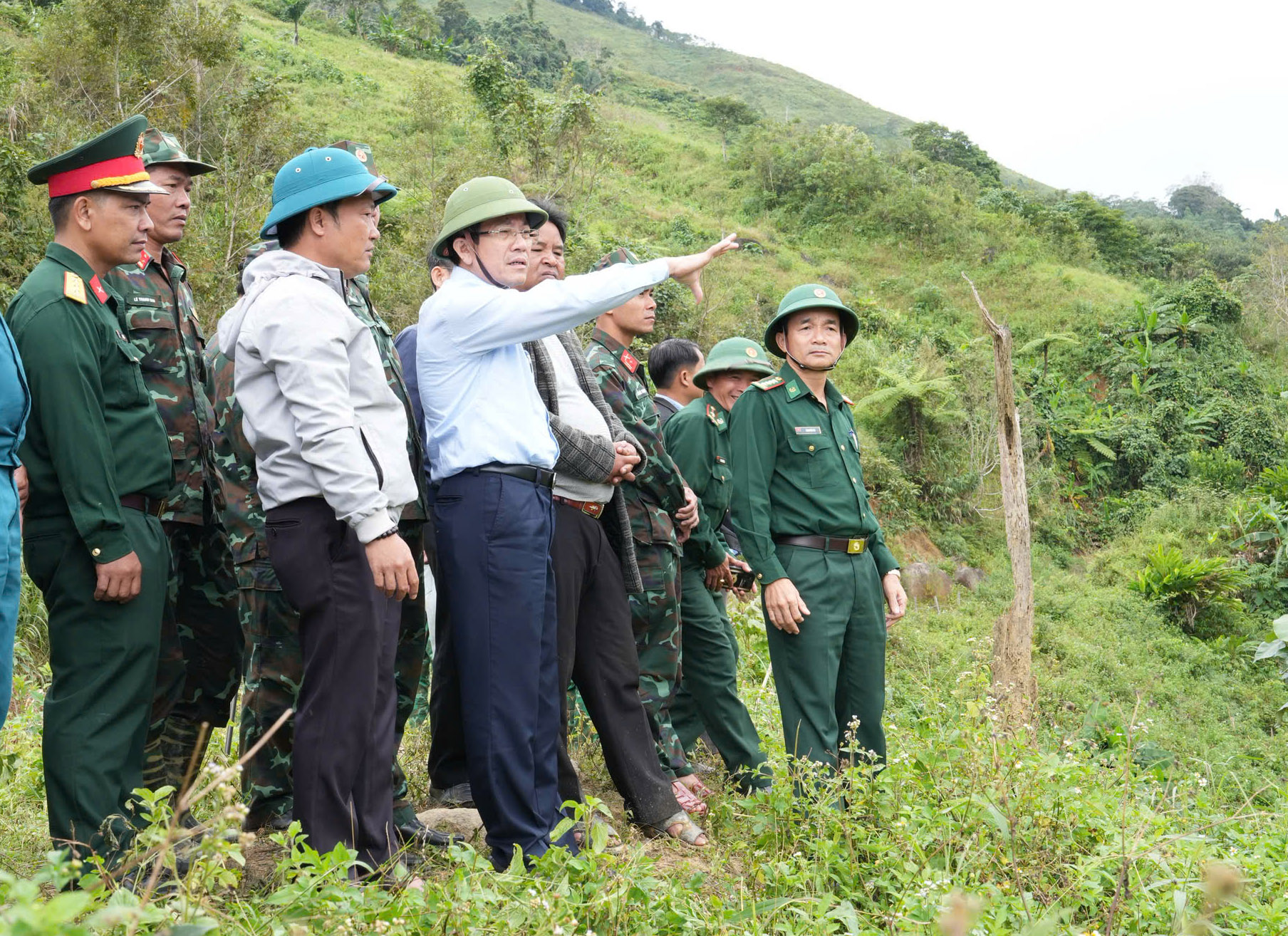 sạt lở núi - Ảnh 1.