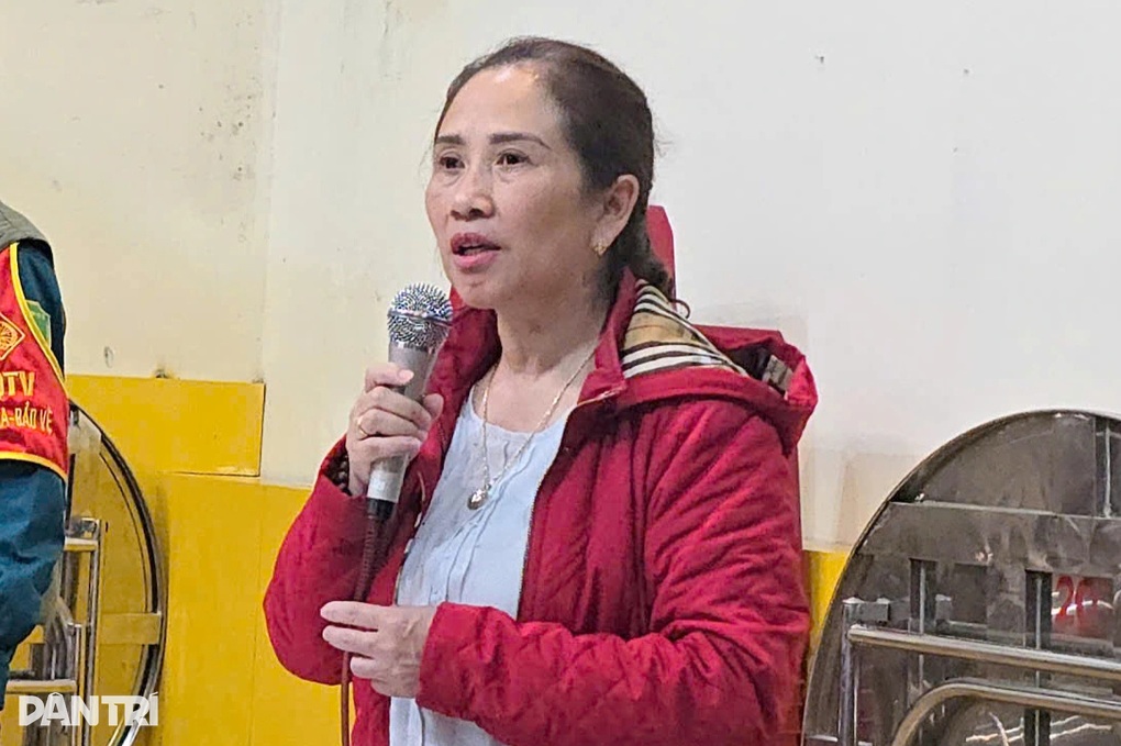 Vụ tố thực phẩm có mùi lạ ở Lâm Đồng: Nữ hiệu trưởng bị cách mọi chức vụ - 1