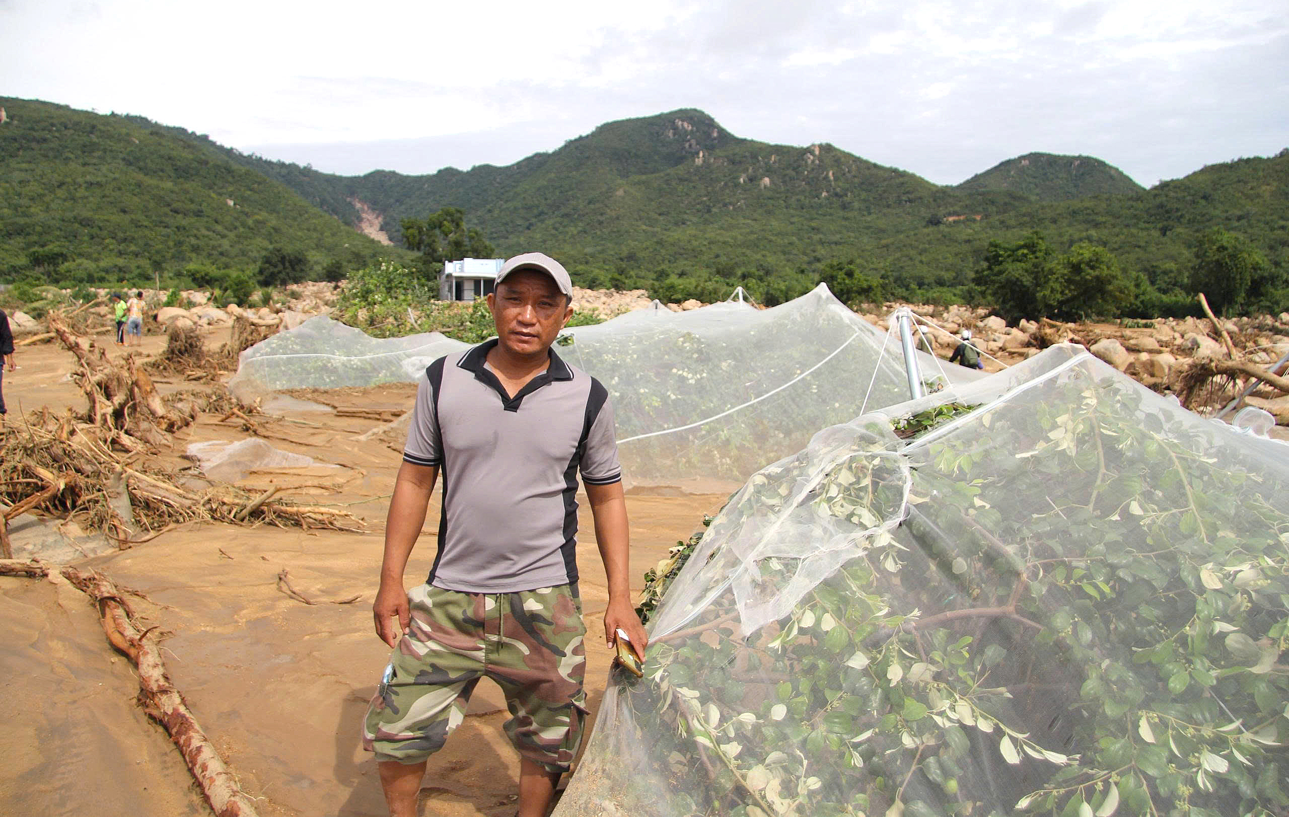 bom nước - Ảnh 1.