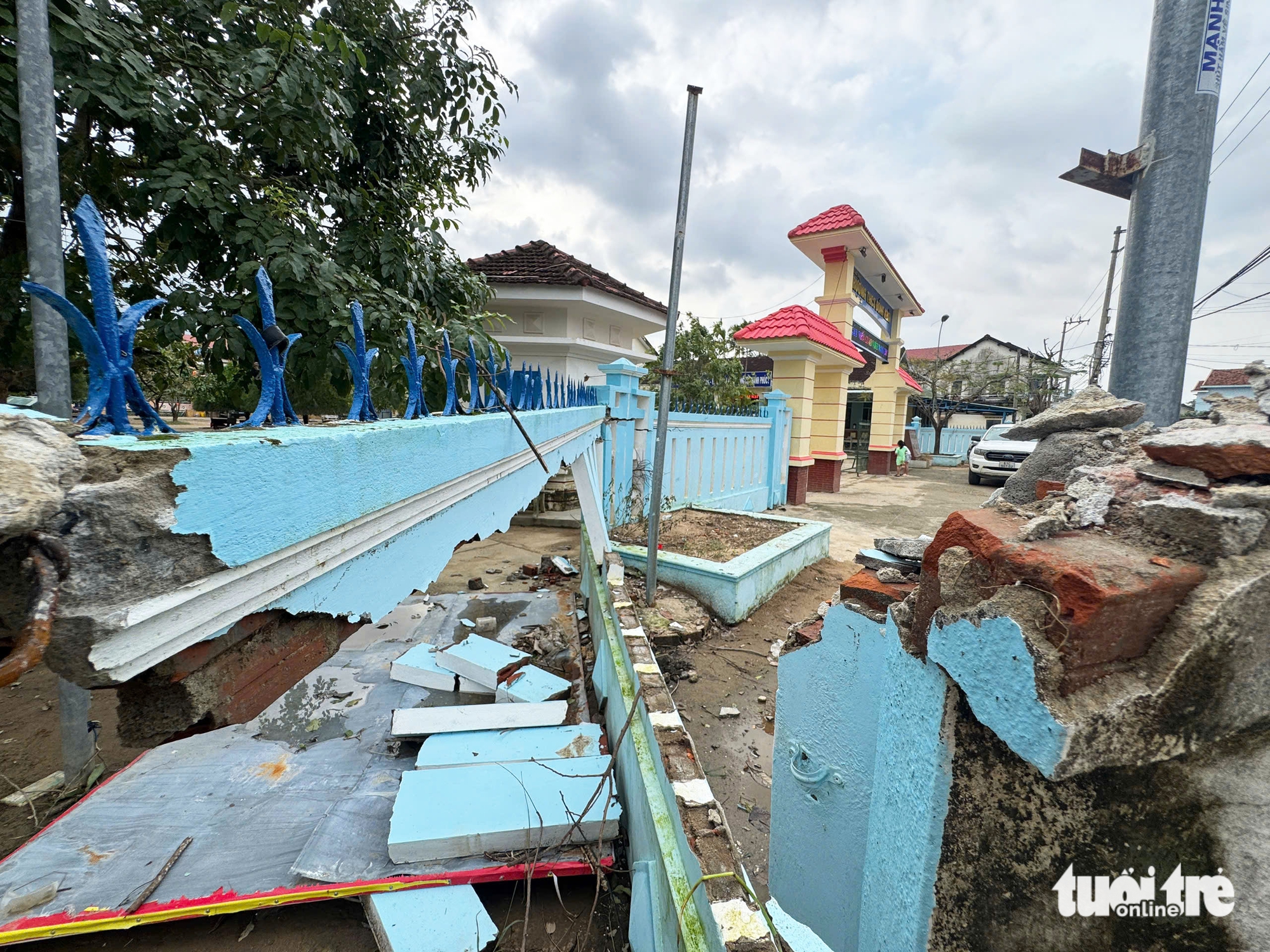 Xác xơ những ngôi trường ở rốn lũ Hòa Thịnh, vắng bóng thầy trò 1 Hòa Thịnh - Ảnh 1.