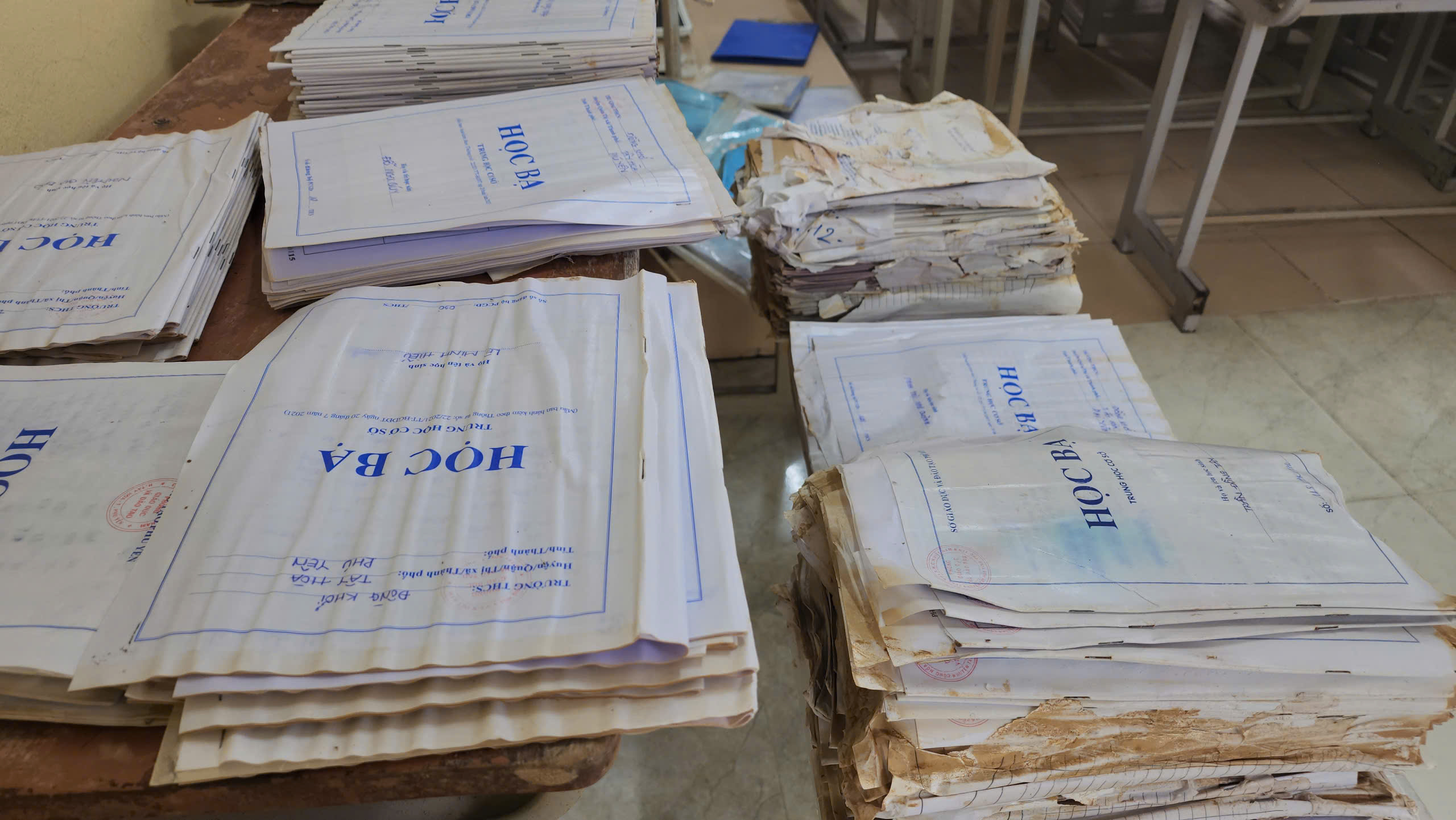 Xác xơ những ngôi trường ở rốn lũ Hòa Thịnh, vắng bóng thầy trò 4 Hòa Thịnh - Ảnh 3.